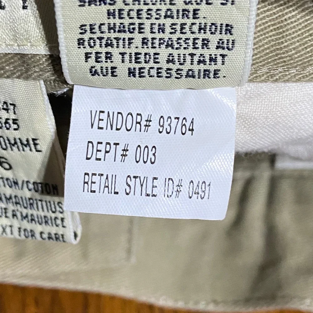 Eddie Bauer Y2K Mens 36 Khaki Shorts Tan Cotton Pleated Classic Fit NWT 0491